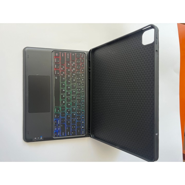 Etui z klawiaturą do iPada 13-inch
